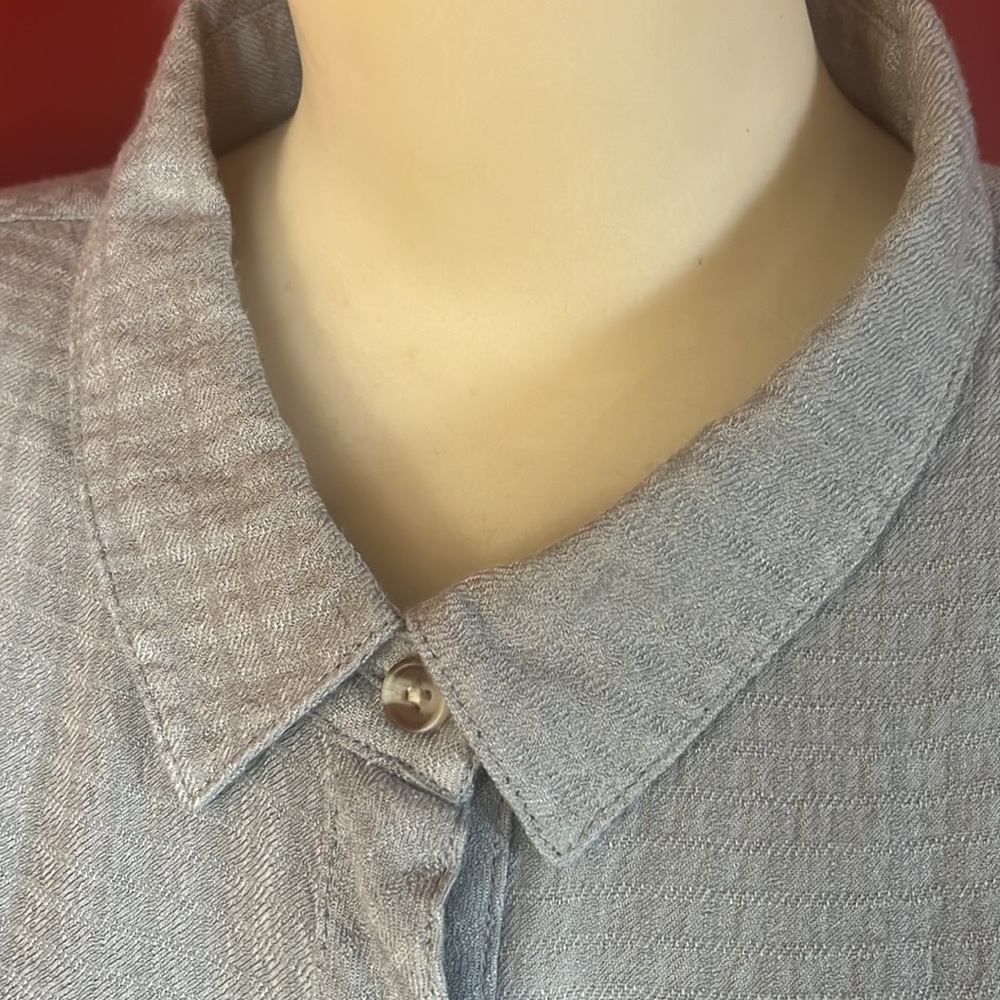 New grace & love button down light gray blouse - Picture 2 of 16
